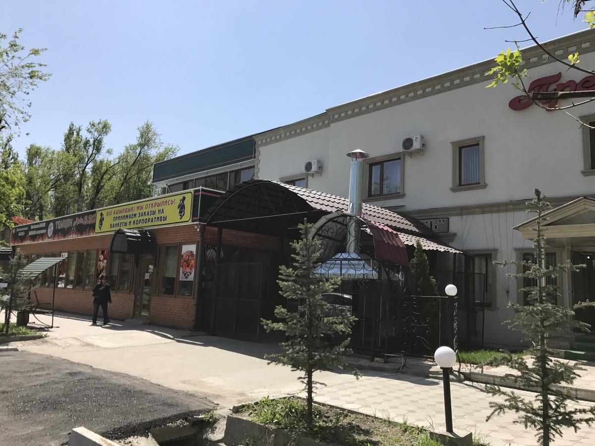 Hotel Prestizh Taraz Bagian luar foto